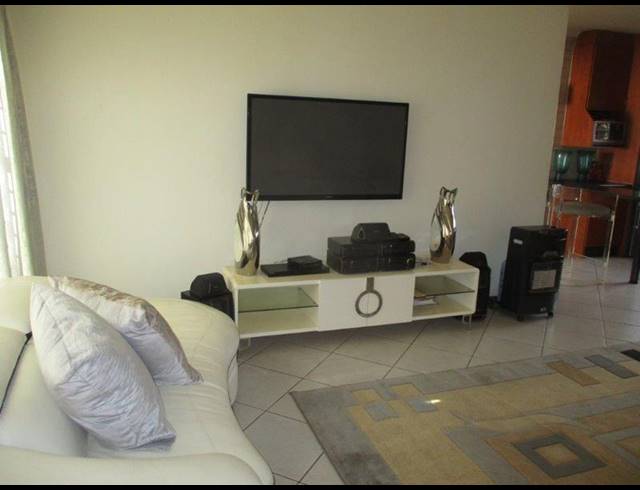 2 BEDROOM TOWNHOUSE FOR SALE IN LIEFDE EN VREDE